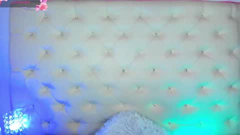 jade white  online show from January 30, 6:10 pm