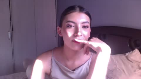 Jade online show from July 22, 9:28 pm