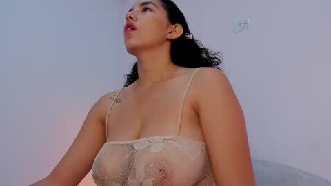 Jade  online show from February 5, 11:59 am