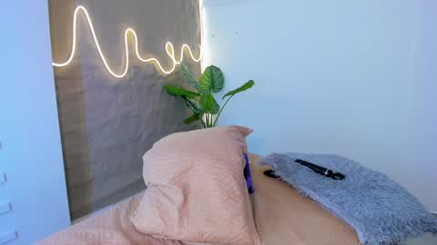 jadee__ online show from January 31, 9:27 am