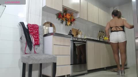 Snapshot of jadeee_11 chatting on October 1, 5:19 pm Jade online show from October 1, 5:19 pm