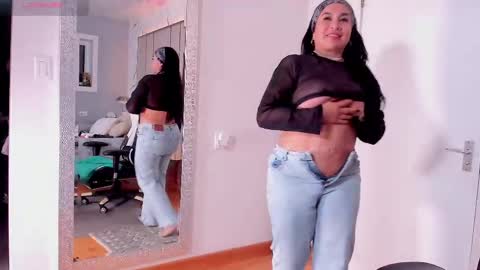 Snapshot of jadeh_williams02 chatting on October 7, 11:24 pm Jadeh online show from October 7, 11:24 pm