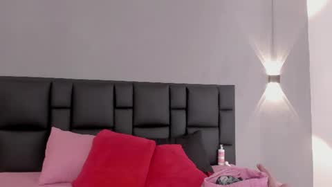 Jade online show from June 11, 7:12 pm