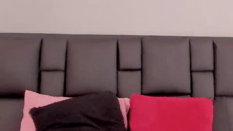 Jade online show from June 15, 6:43 pm