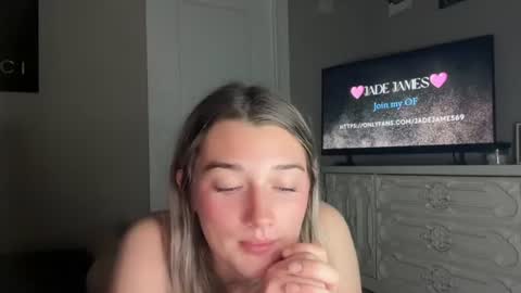 Jade james online show from June 20, 3:09 am