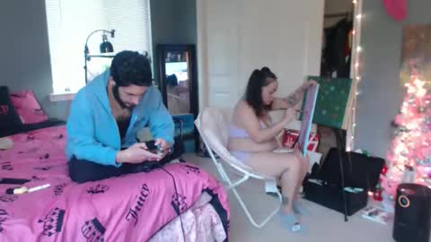 Jade online show from December 13, 8:25 pm