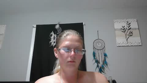 JadeLuv online show from October 23, 1:05 am