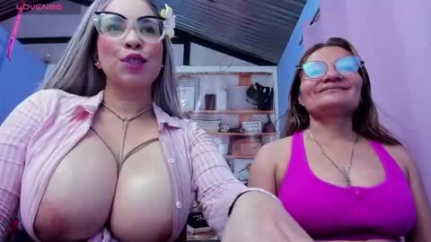 JADEMOOMS online show from October 20, 9:59 pm