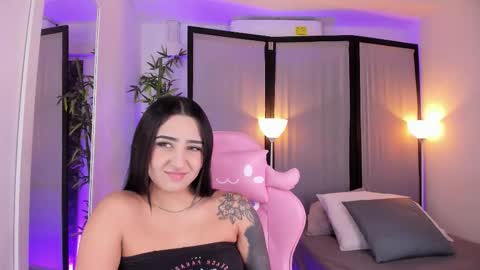 JADE online show from December 16, 6:24 pm