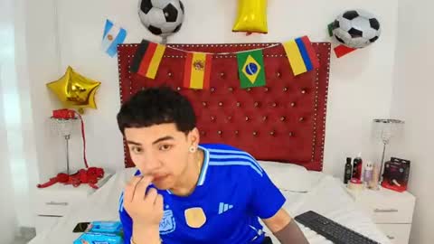Snapshot of jaden_and_sofia chatting on July 11, 2:58 am Jaden and Sofia online show from July 11, 2:58 am