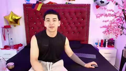Snapshot of jaden_and_sofia chatting on July 18, 3:00 am Jaden and Sofia online show from July 18, 3:00 am