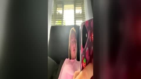 jadey12345 online show from June 16, 7:33 am