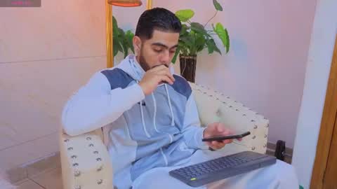 Snapshot of jadiel_stone chatting on June 13, 11:52 am Jadiel online show from June 13, 11:52 am