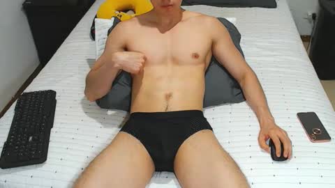Snapshot of jahshot4 chatting on September 20, 5:08 am jahshot4 online show from September 20, 5:08 am