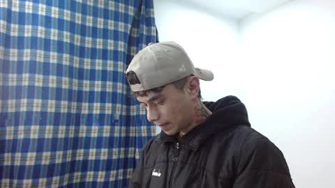 Snapshot of jaico_santos1 chatting on April 12, 11:32 pm Jaico online show from April 12, 11:32 pm