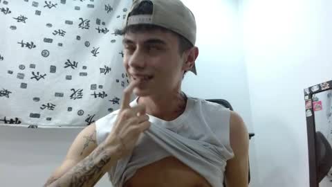 Snapshot of jaico_santos1 chatting on April 16, 10:45 pm Jaico online show from April 16, 10:45 pm