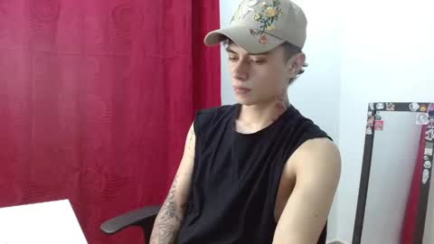 Snapshot of jaico_santos1 chatting on May 13, 11:44 pm Jaico online show from May 13, 11:44 pm