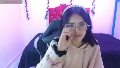 jaide387017 online show from April 28, 8:25 pm
