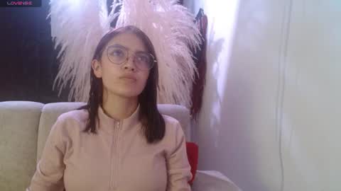 jaide387017 online show from June 9, 10:21 pm