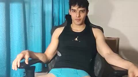 Snapshot of jair1_69 chatting on May 15, 6:42 am JaxXx online show from May 15, 6:42 am