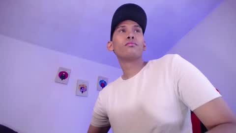 JAISON HALLS online show from October 21, 3:29 am