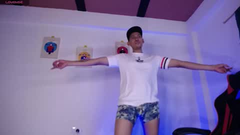 JAISON HALLS online show from November 7, 10:21 pm