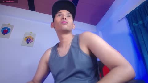 JAISON HALLS online show from November 23, 7:30 am