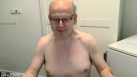 Jake2309 online show from October 8, 8:17 pm