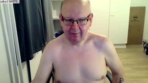 Jake2309 online show from March 15, 7:20 pm