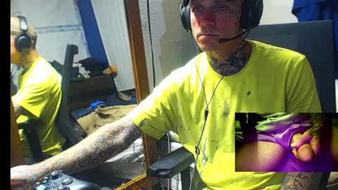 showingitoff online show from September 24, 1:09 am