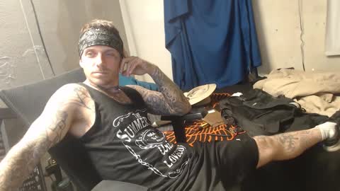 showingitoff online show from September 30, 5:56 am