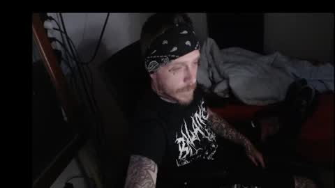 showingitoff online show from July 11, 9:56 am