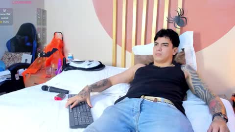 Jake And Nicole online show from October 24, 1:13 am