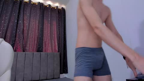 Snapshot of jake_evanss_ chatting on January 18, 4:42 pm JAKE online show from January 18, 4:42 pm