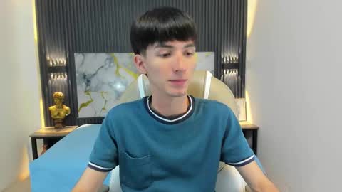 Snapshot of jake_evanss_ chatting on October 30, 9:37 pm JAKE online show from October 30, 9:37 pm