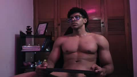 jake_hill1 online show from October 1, 4:51 am