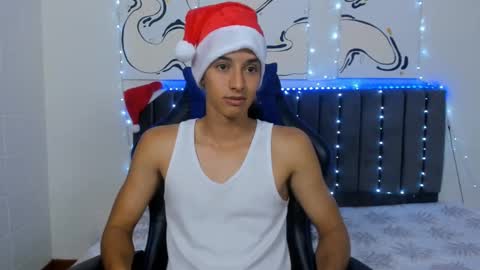 Hi guys im new 3 online show from December 5, 2:31 am