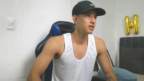 Hi guys im new 3 online show from May 29, 2:59 pm