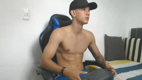 Hi guys im new 3 online show from June 30, 5:47 pm