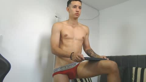 Hi guys im new 3 online show from July 29, 9:35 pm