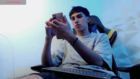 jake_tripp online show from December 31, 4:27 am