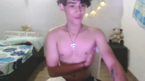 Snapshot of jake_willianss chatting on December 4, 4:43 am jake willianss online show from December 4, 4:43 am