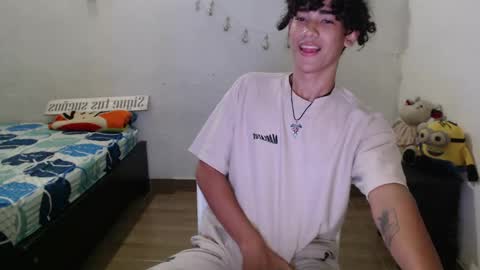 Snapshot of jake_willianss chatting on December 22, 10:47 pm jake willianss online show from December 22, 10:47 pm