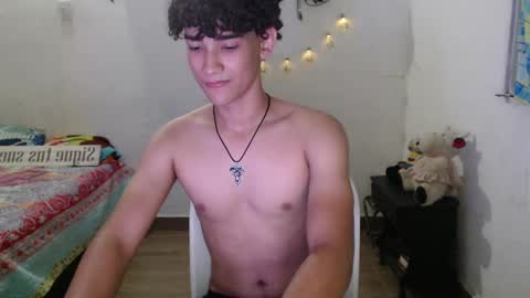 Snapshot of jake_willianss chatting on December 28, 11:16 pm jake willianss online show from December 28, 11:16 pm