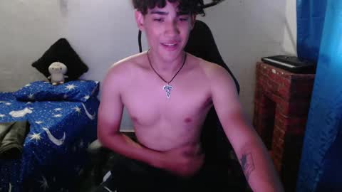 Snapshot of jake_willianss chatting on February 7, 9:15 pm jake willianss online show from February 7, 9:15 pm