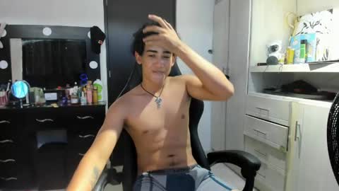 Snapshot of jake_willianss chatting on May 19, 8:26 pm jake willianss online show from May 19, 8:26 pm