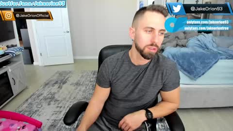 Snapshot of jakeorion chatting on December 7, 6:37 pm Jake Orion online show from December 7, 6:37 pm