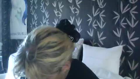 Snapshot of jakkilouise chatting on September 11, 4:51 pm JAKKI LOUISE pornstar online show from September 11, 4:51 pm