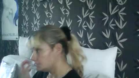 Snapshot of jakkilouise chatting on November 4, 3:22 pm JAKKI LOUISE pornstar online show from November 4, 3:22 pm
