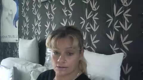 Snapshot of jakkilouise chatting on November 6, 1:01 pm JAKKI LOUISE pornstar online show from November 6, 1:01 pm